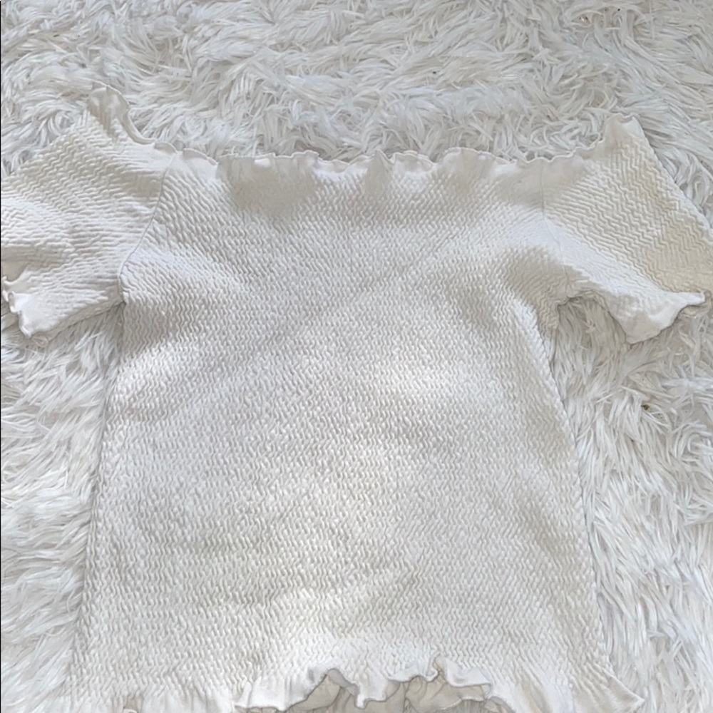 Off the shoulder crop
